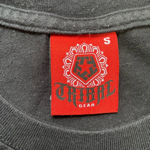 Tribal Gear Fist Graphics Tee Shirt (S) - Picture 6 of 6